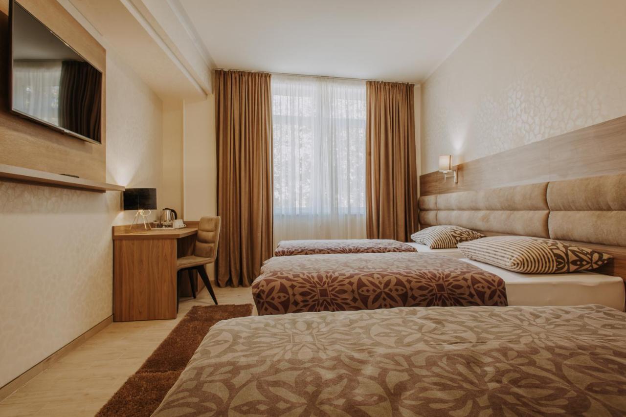 Villa Martini - Apartments & Rooms Vukovar Eksteriør billede